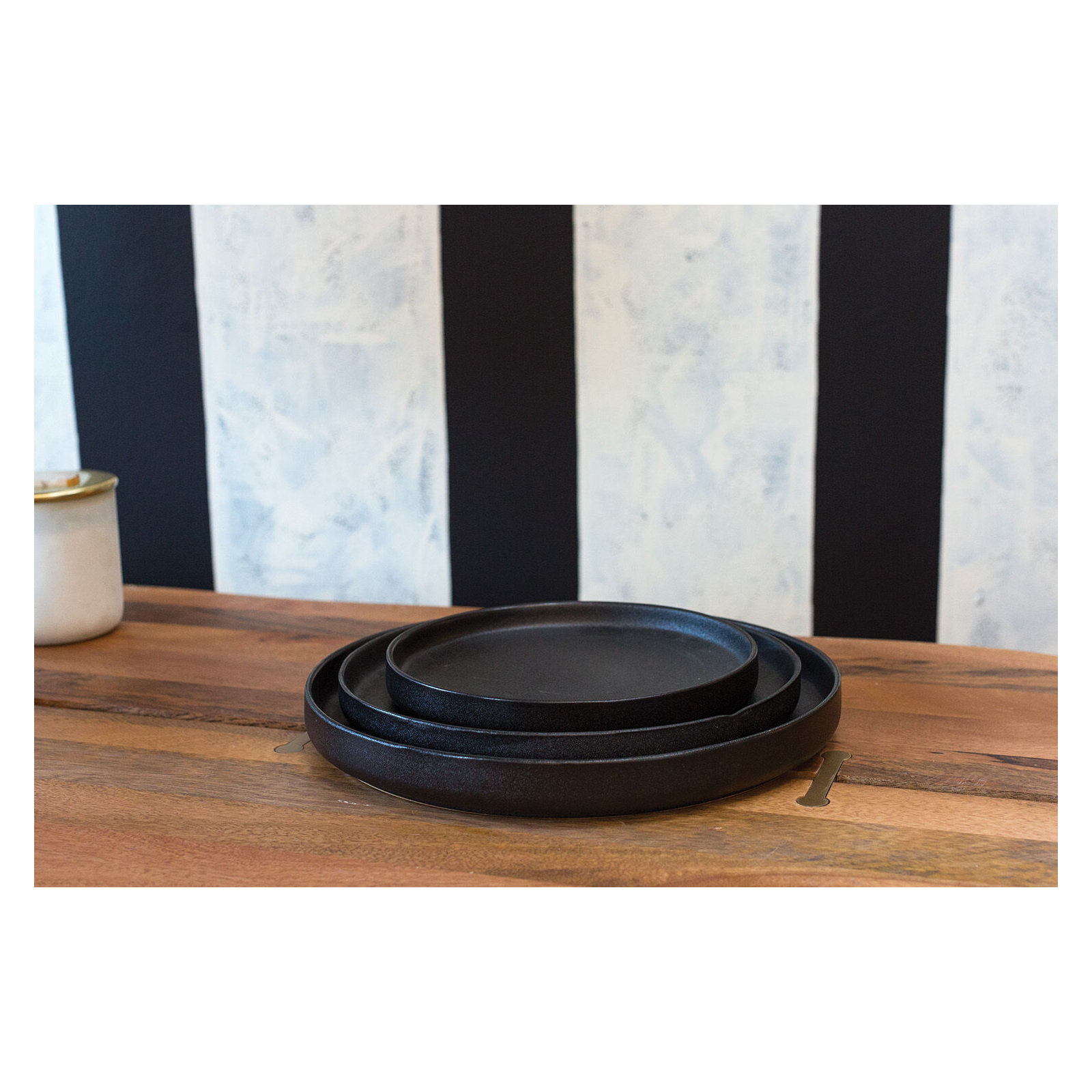 Saucer Plant Stand, 1.5" H x 12.75" W x 12.75" D