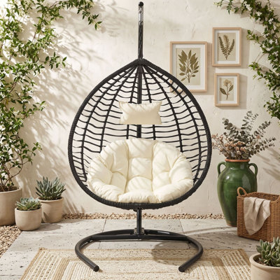 Chaise hamac pliable en rotin PEHD avec support en fer, coussin, appui-tête amovible et sangle de stabilisation