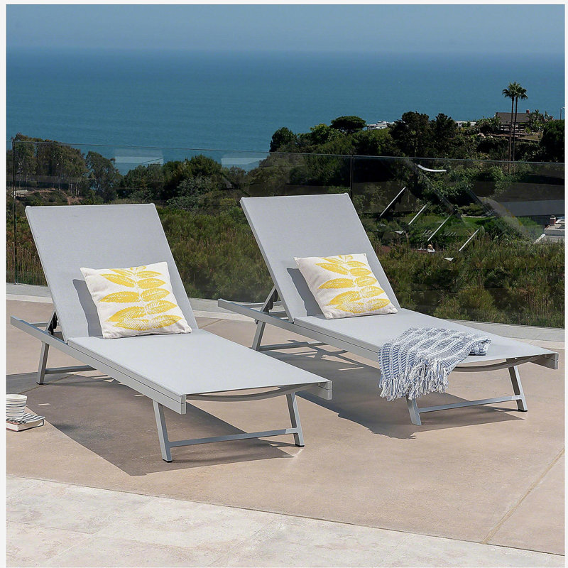SALTON CHAISE LOUNGE