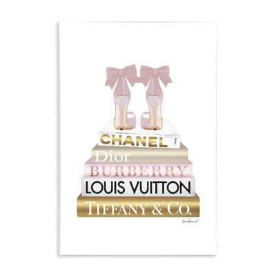 «Pink Gold Heels Bookstack Glam Fashion Design» par Amanda Greenwood, reproduction d'impression