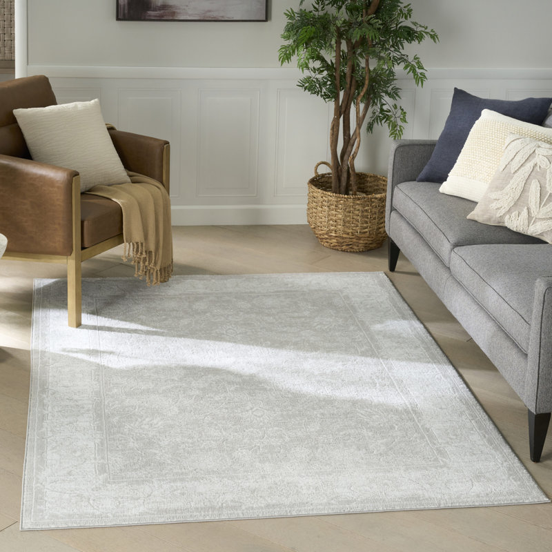 Lafever 4' x 6' Light Grey Vintage Indoor Rug, Rectangle 4' x 6'