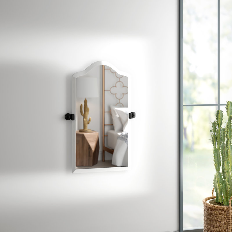 Miroir de salle de bain Volmer, Laiton poli, H 35 po x l 24 po