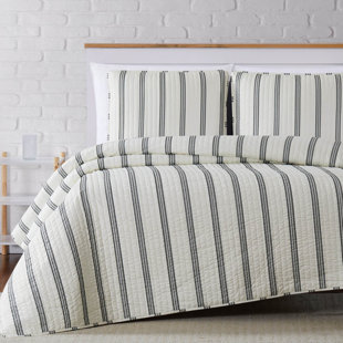 Farmhouse / Country Striped Quilt