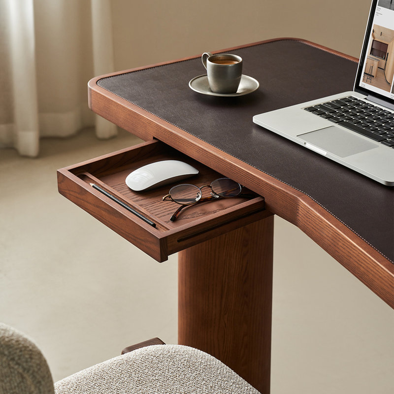 Bureau pratique et stylisé 70,27 po