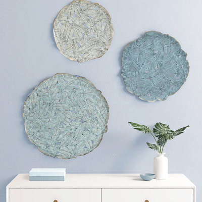 Blue Textured Feather 3 Metal Wall Hanging Decorative - 20", 17.25", 14.25" , For Indoor Disc Decoration Art Use