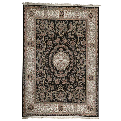 Tapis noir et ivoire de haute qualité noué à la main