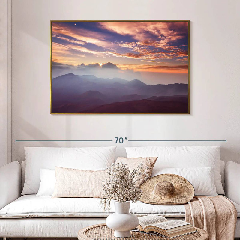 Haleakala Misty Sunrise, 46 po x 31 po, Cadre flottant doré