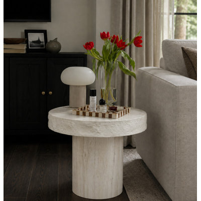 Table de bout ronde 23,82 po en fibre de verre beige, table d'appoint moderne texturée d'inspiration Mars