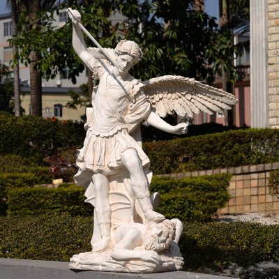 Statue de l'archange Michael Victory