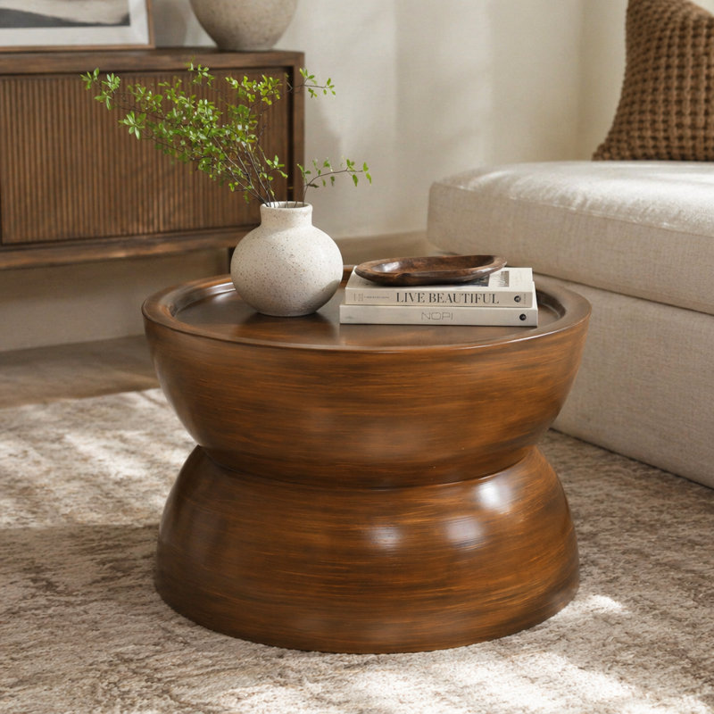 Table basse en métal martelé, Bronze Antique