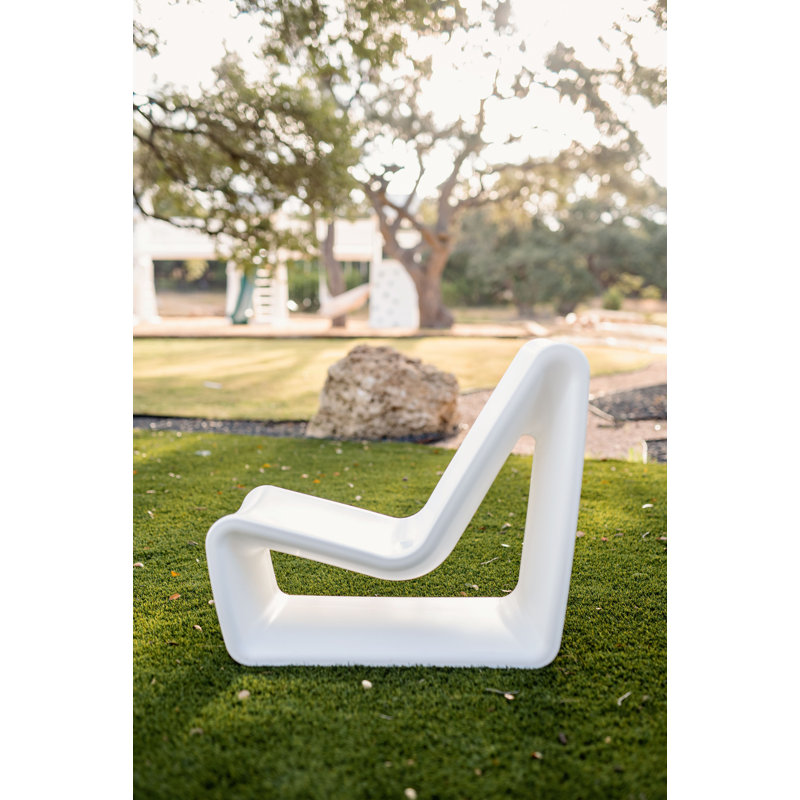 Loop Outdoor Lounge Chair, Highcloud White
