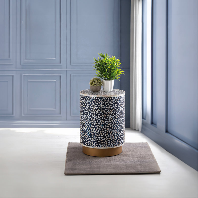 Table de bout grise, Marine