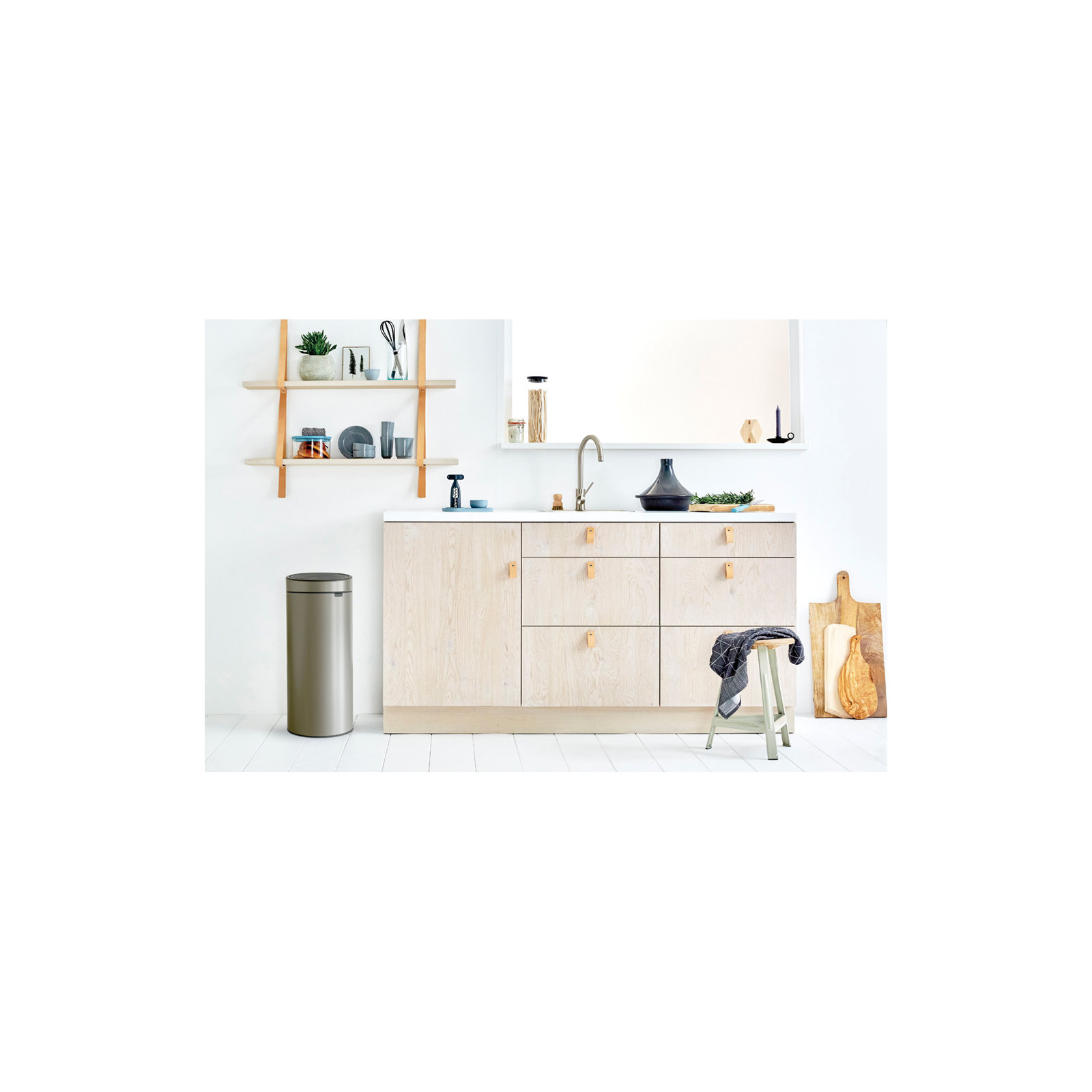 Brabantia 8 Gallon Touch Top Trash Can, Platinum