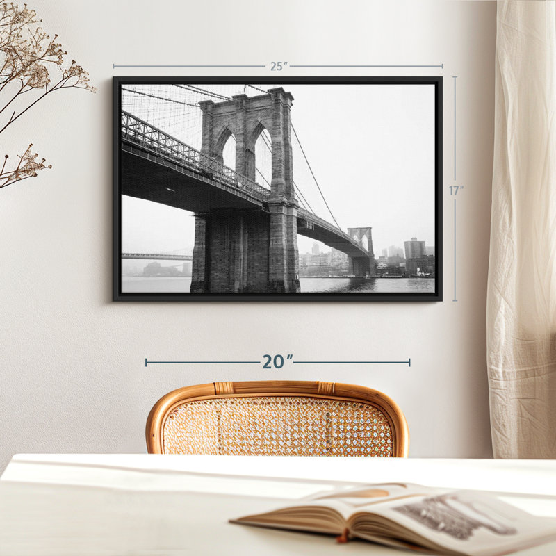 «Art mural monochromatique du pont de Brooklyn», H 17 po x l 25 po