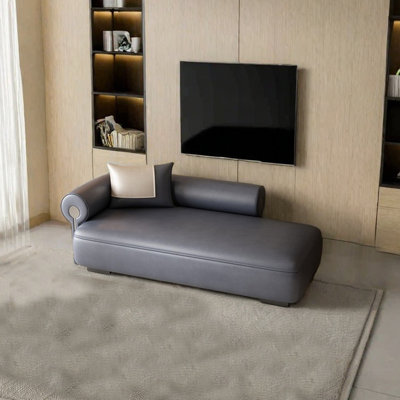 Light luxury sponge and solid wood recliner