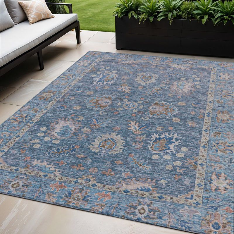 Tapis extérieur lavable floral bleu et beige 5 pi x 8 pi
