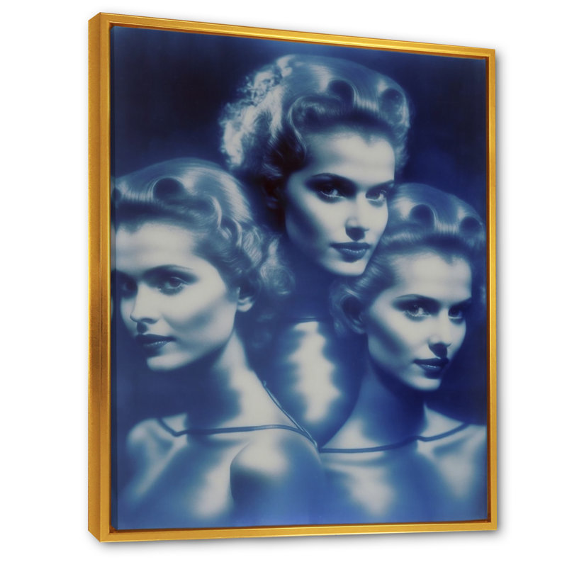 Chayce modèles double exposition en bleu rétro I sur toile, H 44 po x l 34 po x P 1,5 po, Cadre flottant doré