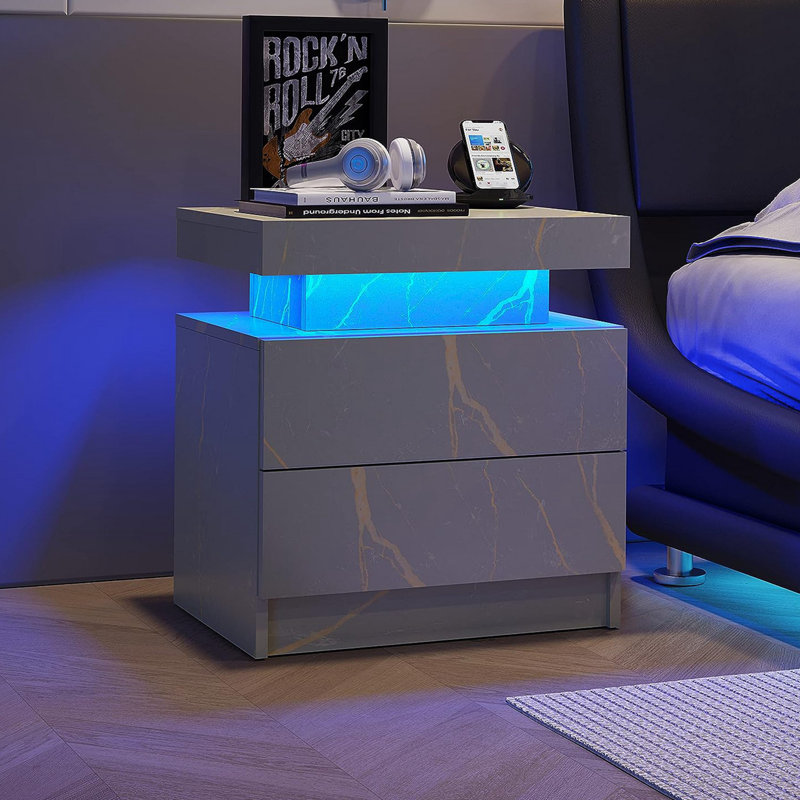 Delonia 19.3'' W Nightstand, Gray/Gold