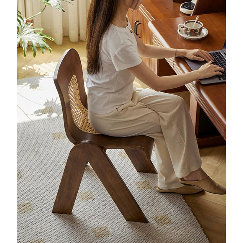 Chaise de salle à manger en forme de C, Bois brun