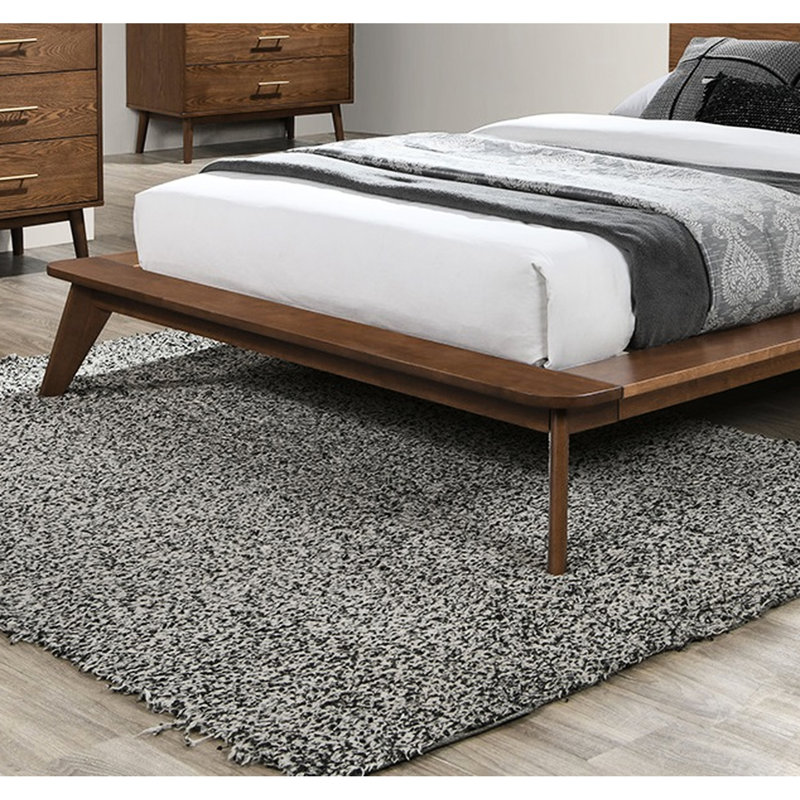 Lit pleine grandeur en bois massif de noyer, tête de lit plateforme Mid-Century moderne, pieds inclinés fuselés, cadre de lit pour matelas, transitionnel