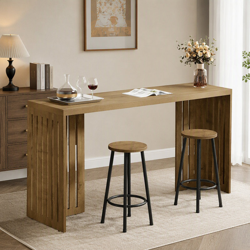 Table de bar rectangulaire de 160 cm (63 po) avec piètement à persiennes et aspect bois rustique, idéale pour la cuisine et la salle à manger.