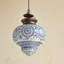 Suspension en verre et mosaïque en métal