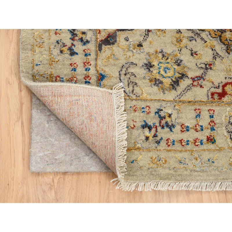 Tapis oriental beige, noué à la main 5 pi 2 po x 7 pi The SUNSET ROSETTES avec couleurs douces, laine et soie pure 857FA08190EB47D694504A9EA8A656B5