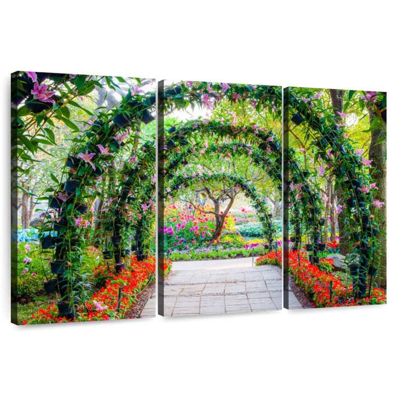 Arches de fleurs du parc Sireci, H 48 po x l 74 po