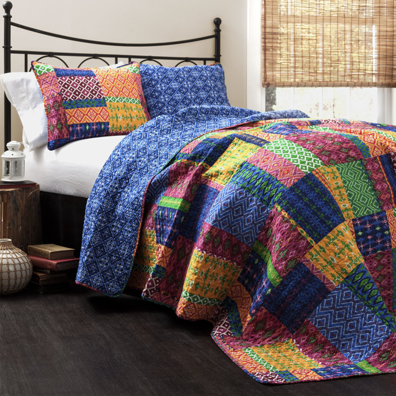 Misha Fuchsia/Navy 100% Cotton 320 TC Reversible 3 Piece Quilt Set, King Quilt + 2 King Shams