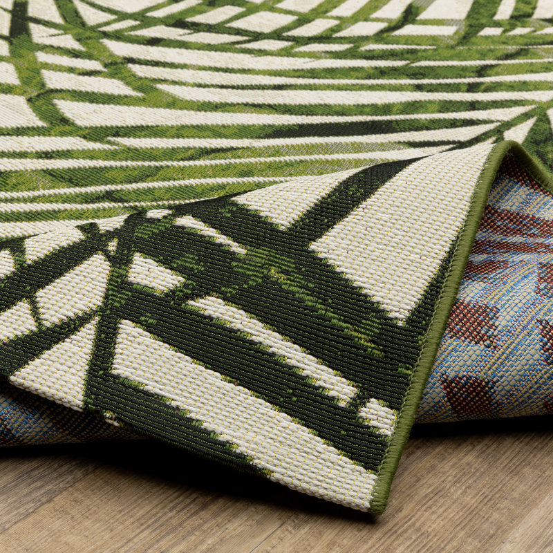 Arjay Layered Tropical Leaves Green/ Ivory Indoor-Outdoor Rug, Rectangle 6'7" x 9'4"