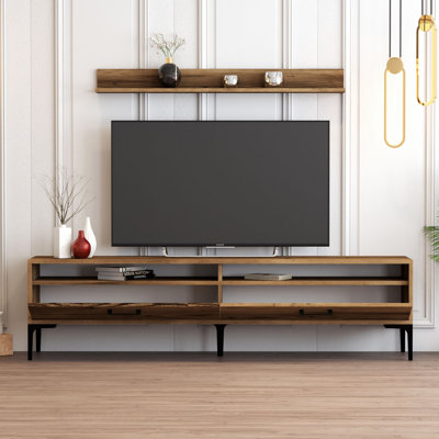 Meuble télé moderne avec tablettes en noyer de 70,9 po x 18,5 po x 13,8 po | 100% panneau de particules enduit de mélamine, 0,7 pouce d'épaisseur | Comprend une tablette murale (47,2 po x 4,6 po x 16 po) | Pieds élégants en métal et poignées en plastique, parfaits pour les salons contemporains