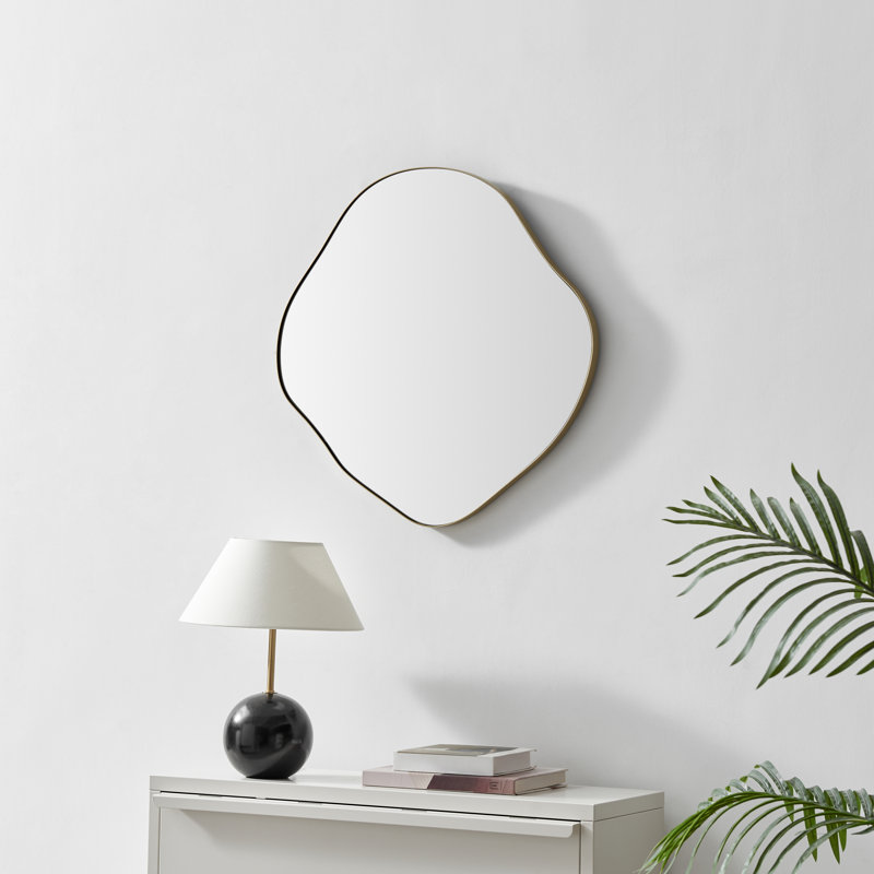 Alcaldes Pebble Shaped Metal Hallway Wall Mirror - Simple Minimalist Abstract Design, Gold