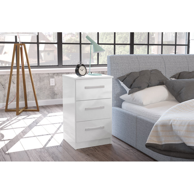 Carneshia Piece Bedroom Set, White