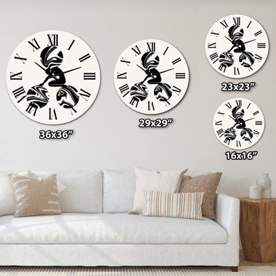 Horloge murale moderne Empowered Cosmic Women Geometric Goddess Series - noir et blanc