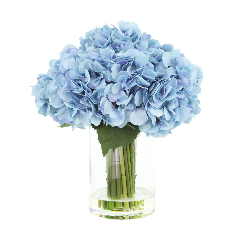 Hortensias dans un vase en verre