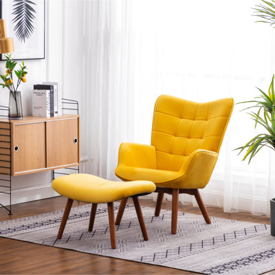 Chaise en velours jaune avec siège attrayant