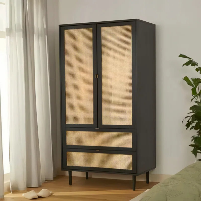 Garde-robe simple et luxueuse, Noir, noir, noir, noir