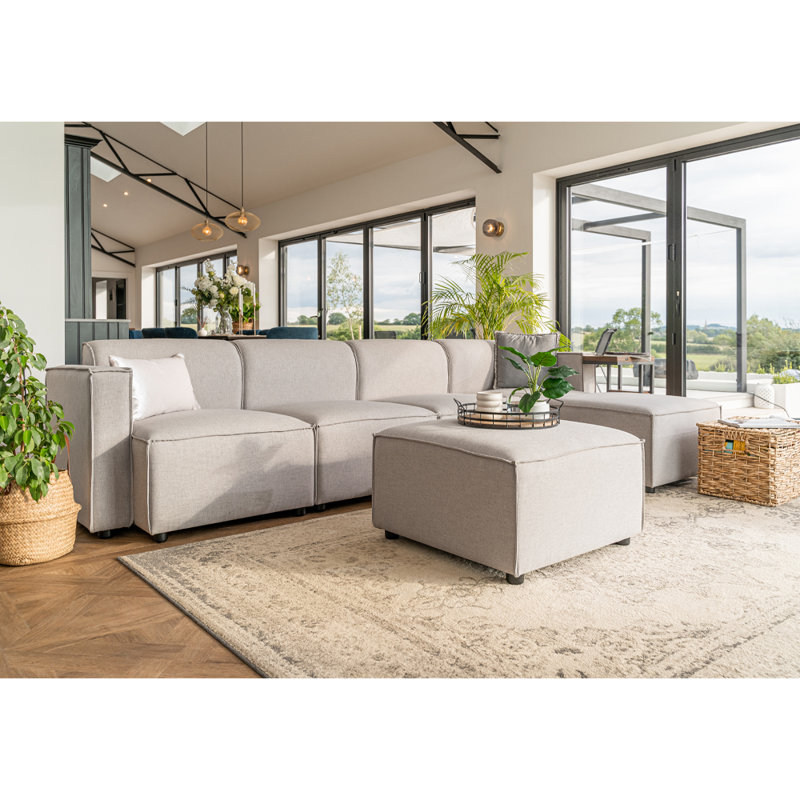 Ishah Sofa, 6