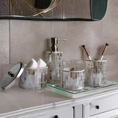 Bathroom Accessory Set