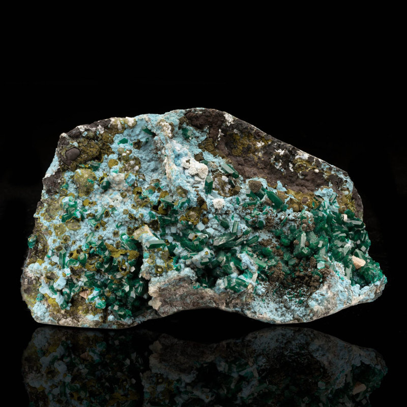 Dioptase avec Shattuckite et Adamite