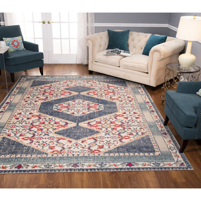 Shantae Oriental Indoor Rug