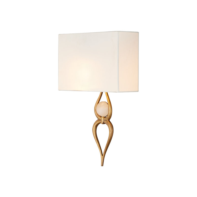 1 - Light Wallchiere