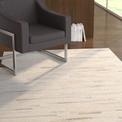 Tapis ivoire en cuir de vache noué à la main Murtaz