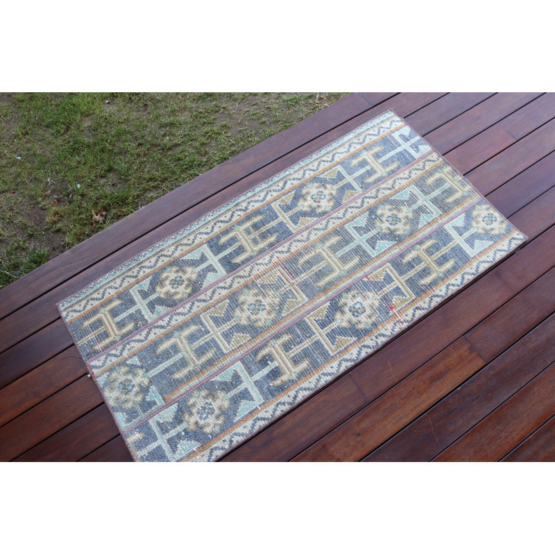 Handwoven Vintage Turkish Kilim Rug With Geometric Tribal Design Ideal For Rustic Floor Mat And Home Decoration In Boho Style