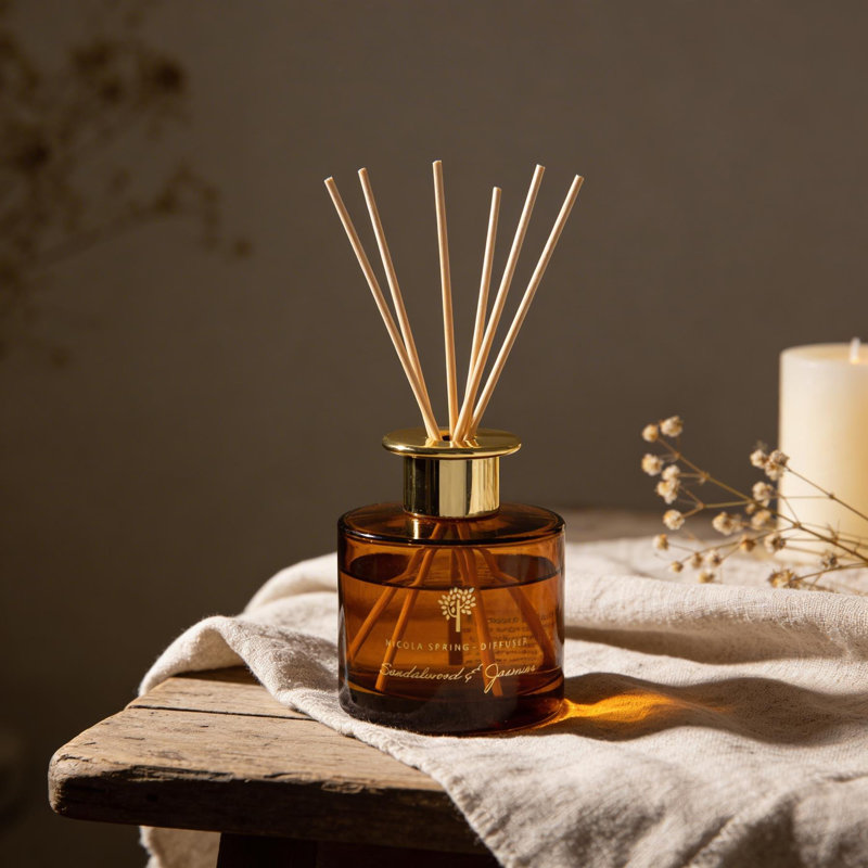 Nicola Spring - Scented Candle & Reed Diffuser - 130g - Sandalwood & Jasmine