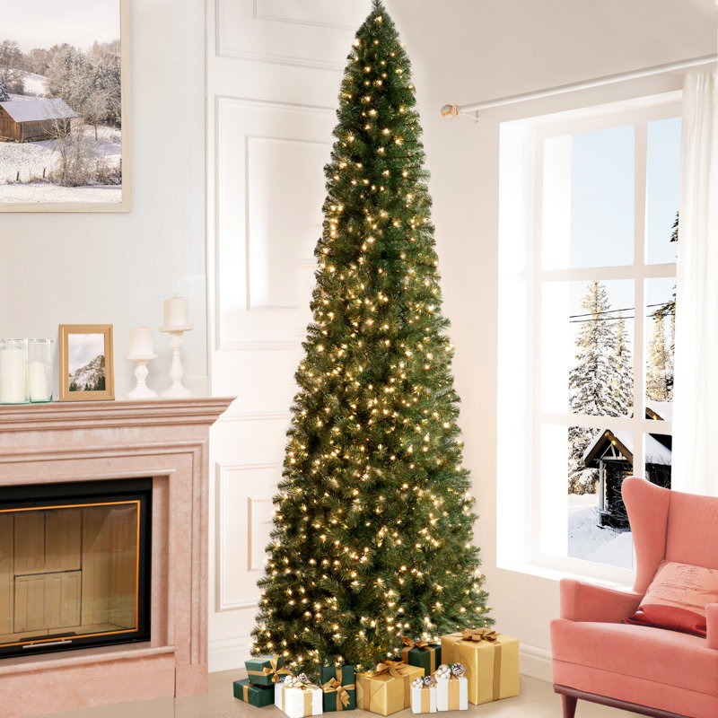 Sapin de Noël artificiel pré-éclairé avec flocage de cachemire, H 9 pi