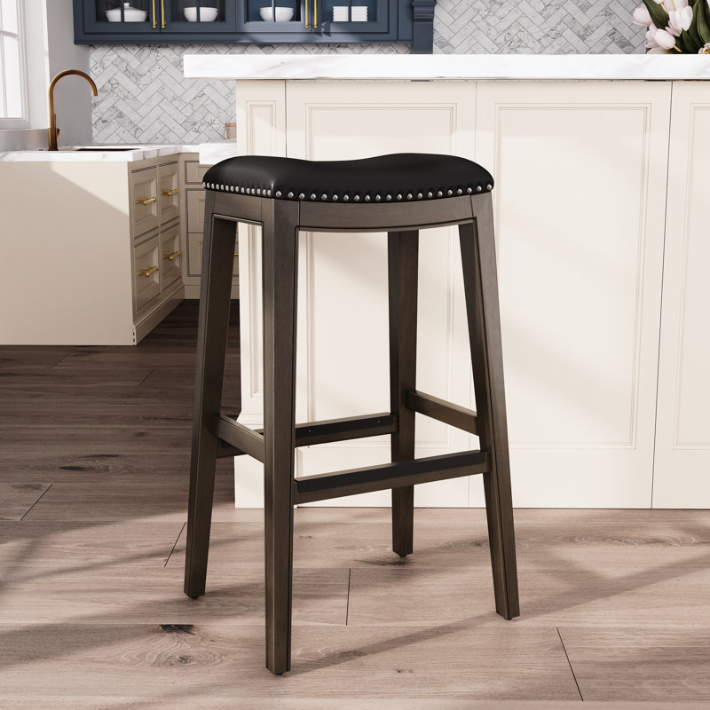 Tabouret de bar gris vieilli de 30 po avec siège en cuir noir - un tabouret élégant et polyvalent, Noir, Gris