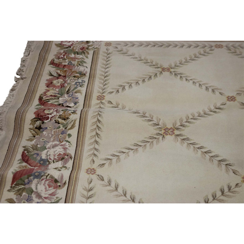 Hand Knotted Area Rug in Ivory