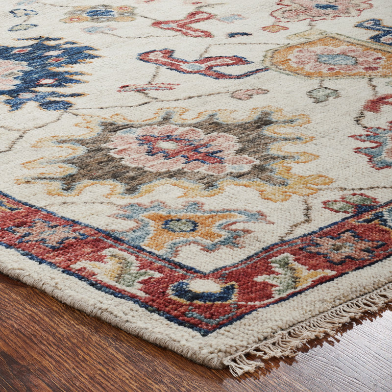 Wool Area Rug in Ivory, Rectangle 6' x 9'