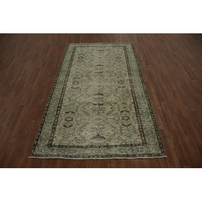 Tapis floral Timeless Anatolian 5 x 9 avec des teintes de menthe fraîche
